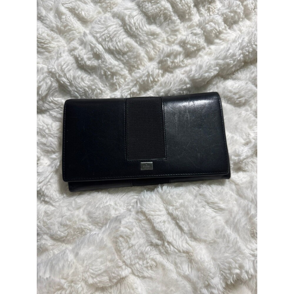Vintage wallet with COA